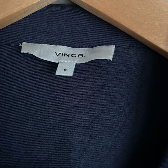 Vince Button-Front Long-Sleeve Drawstring Crop Shirt - Picture 4 of 10